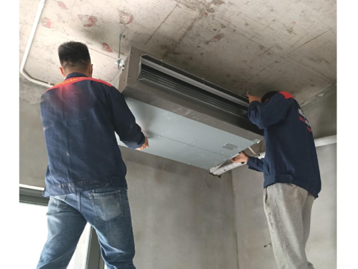 Dàn lạnh mỏng, dễ bố trí ống gió linh hoạt