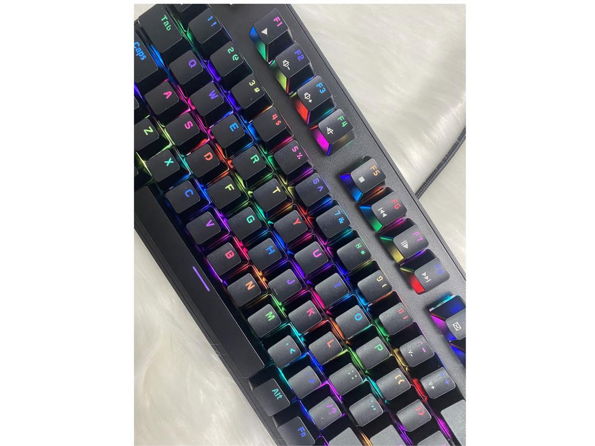 RGB 16.8 triệu màu + Keycap ABS Double-shot