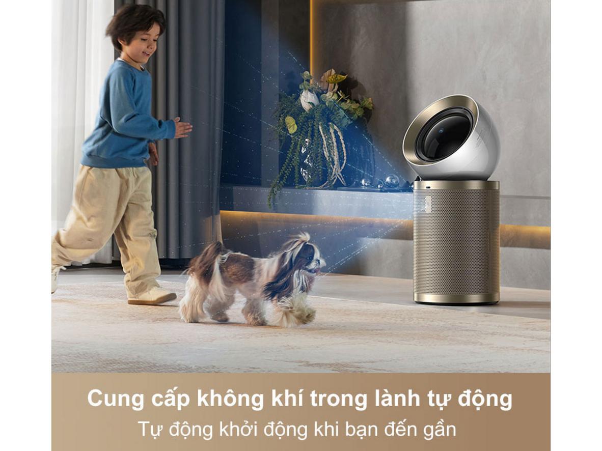 Hệ thống lọc 4 tầng HEPA H13 xử lý bụi mịn, lông thú cưng và mùi hôi.