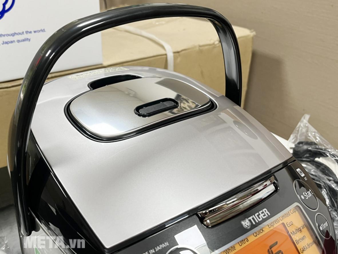 Lòng nồi 3 lớp Cordierite Ceramic & Chế độ Eco tiết kiệm điện
