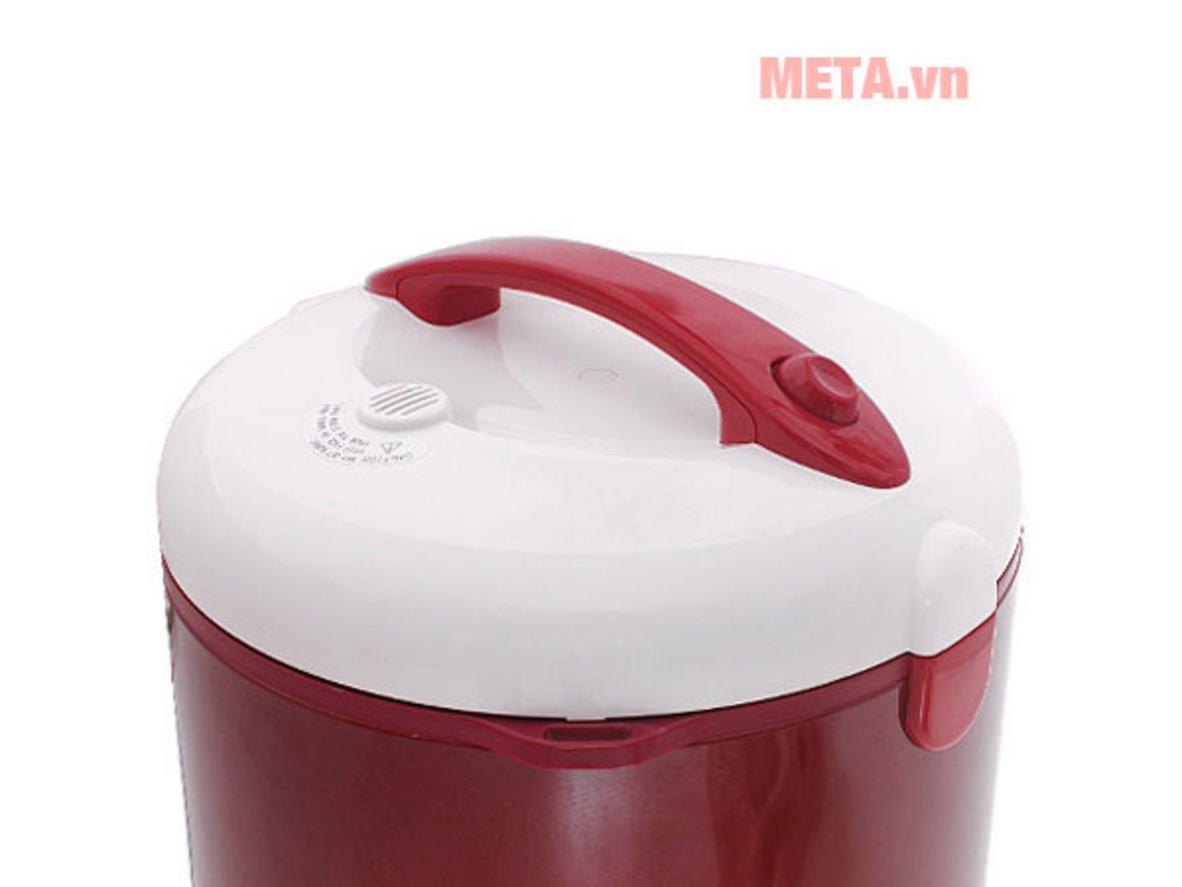 Lòng nồi hợp kim nhôm phủ chống dính, dễ vệ sinh.