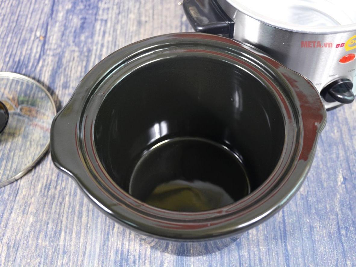 Lòng nồi gốm Ceramic an toàn và dễ vệ sinh.