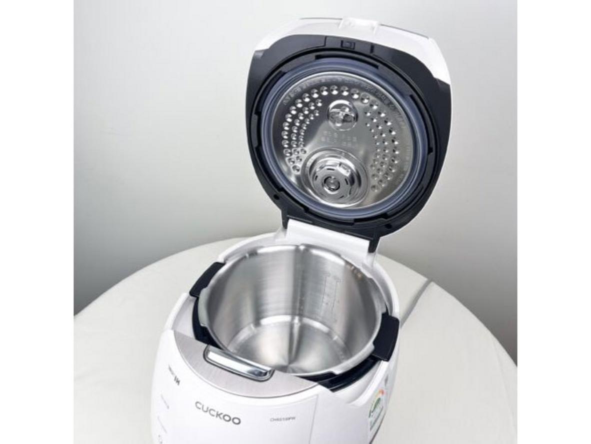 Lòng nồi inox dễ vệ sinh và an toàn cho sức khỏe