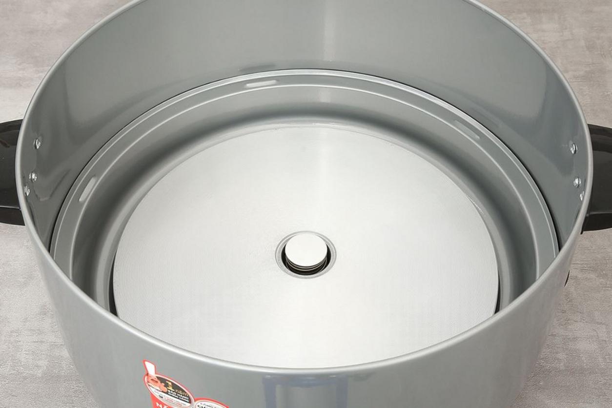 Lòng nồi nhôm dày 2mm, nắp rời dễ vệ sinh