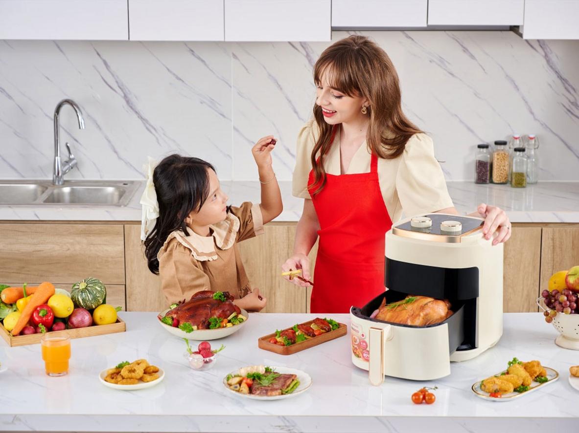 Lòng nồi chống dính Teflon, dễ tháo rời và vệ sinh