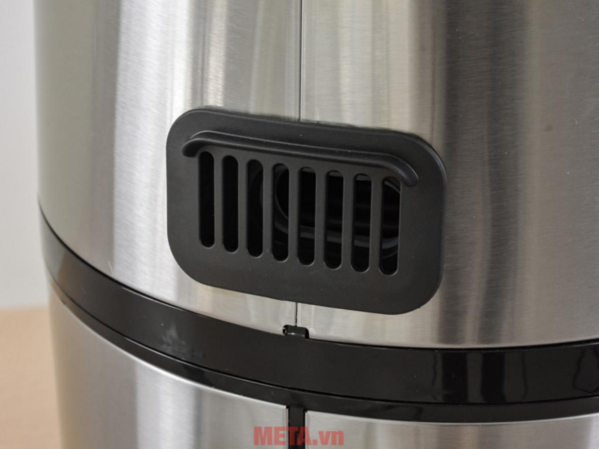 Lòng nồi thép không gỉ và 8 chương trình nấu sẵn