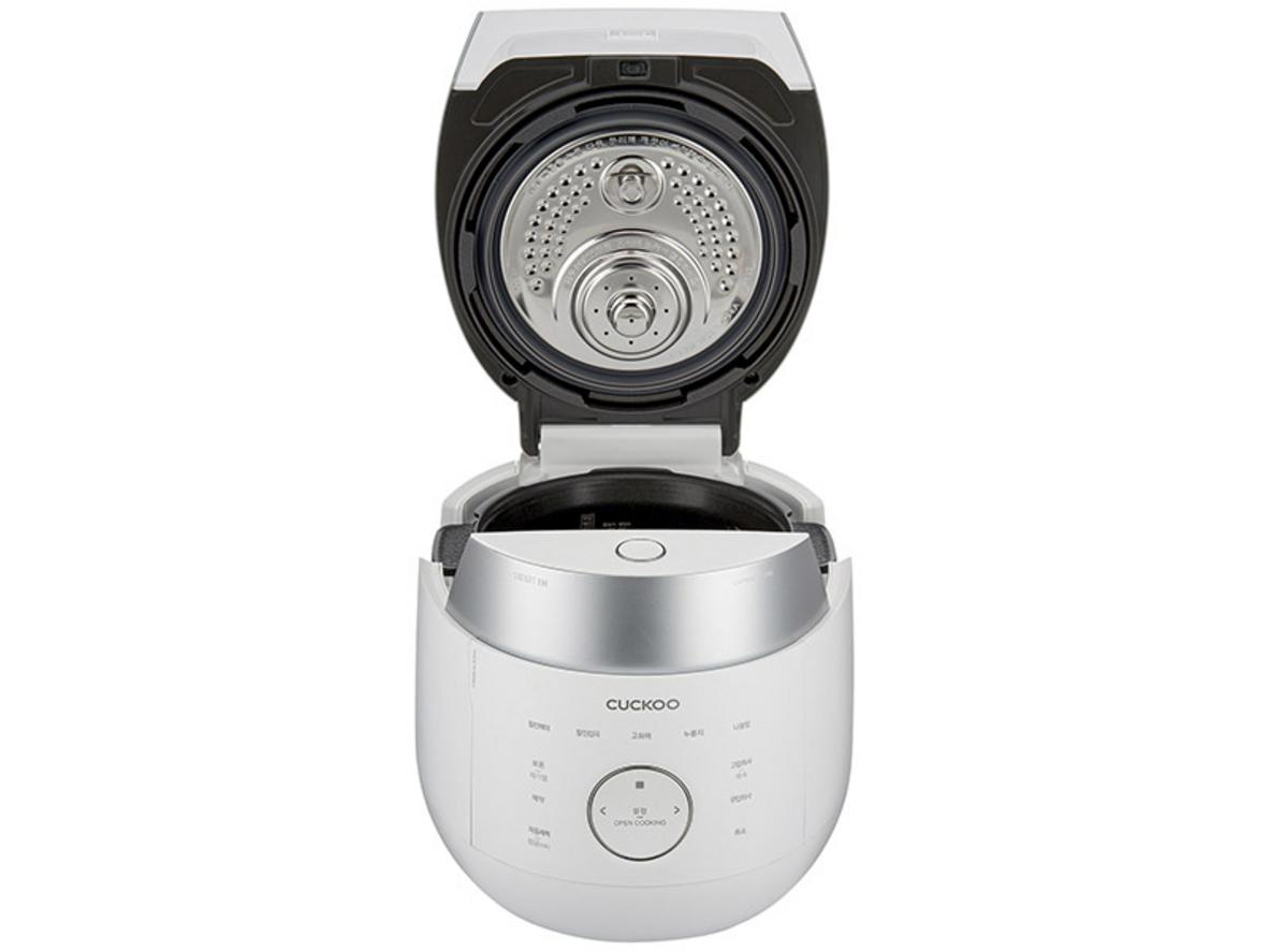 Lòng nồi thép không gỉ và chức năng tự làm sạch.