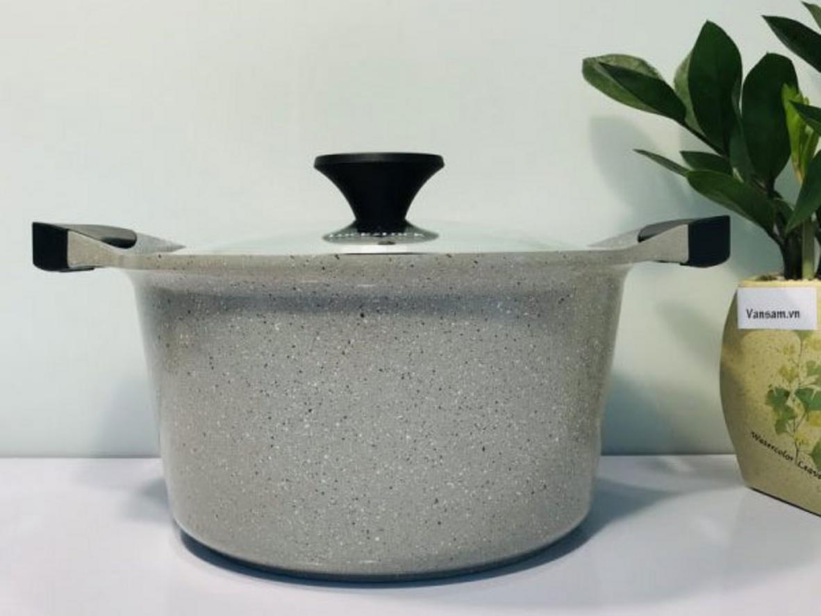 Lớp phủ giả đá 7 lớp: chống dính và bền