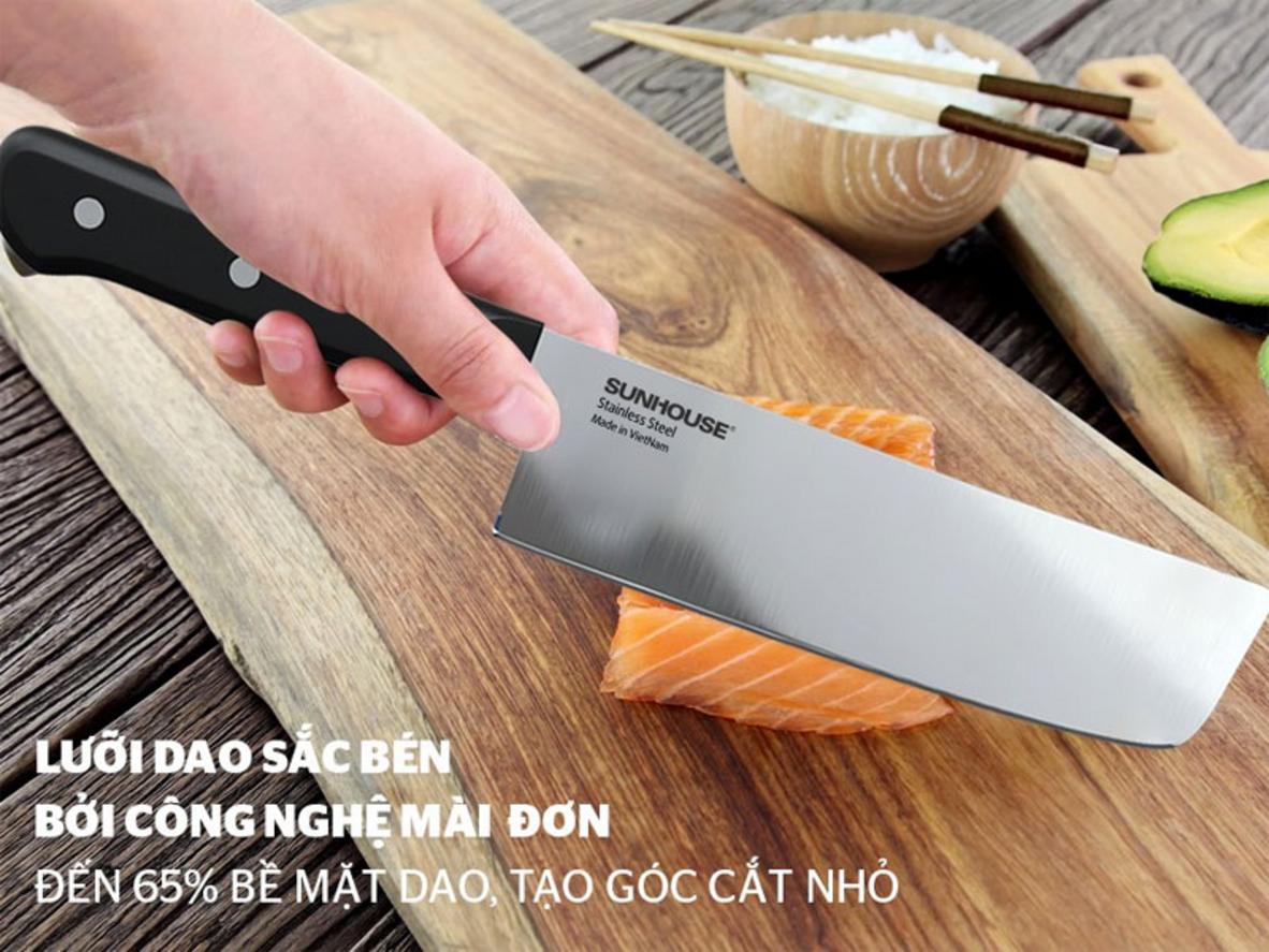 Lưỡi SUS420J2 chống gỉ, dễ vệ sinh.