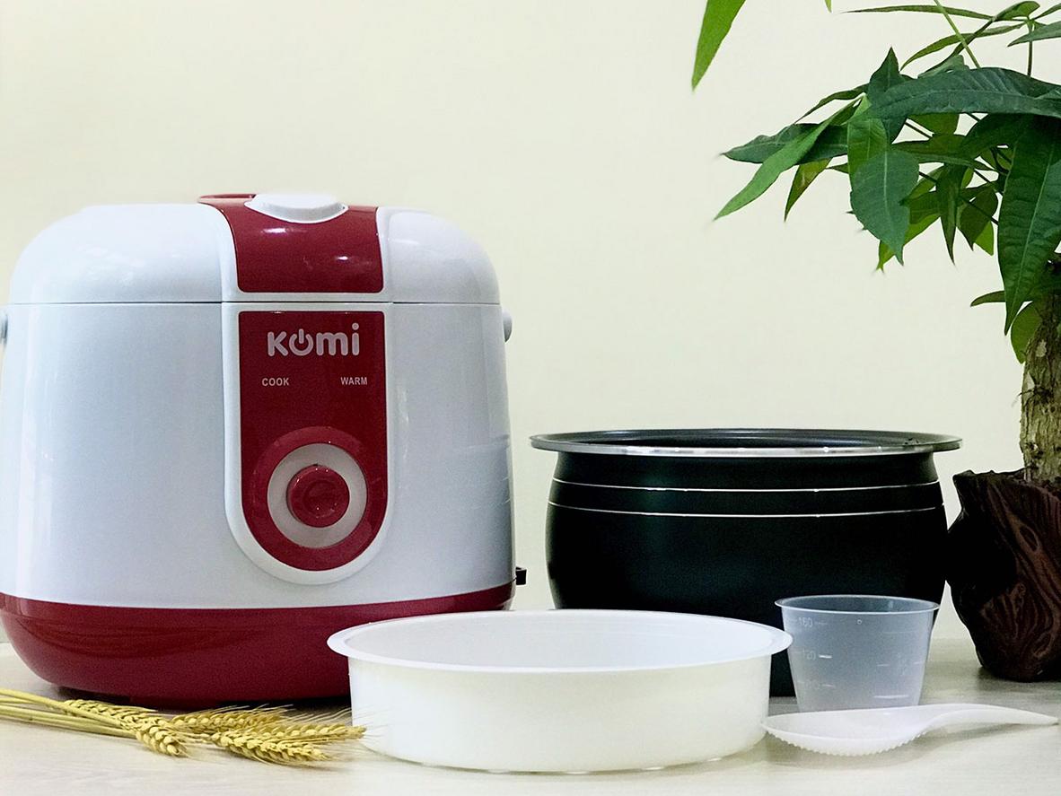 Mâm nhiệt lớn và công suất 700W