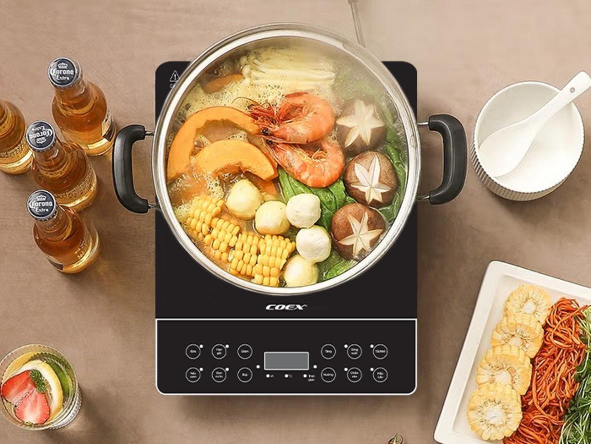 Mặt kính chịu lực chịu nhiệt, dễ vệ sinh sau khi nấu.