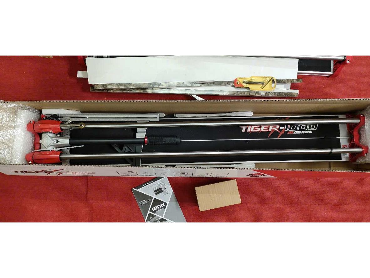 Tổng quan Máy cắt gạch Rubi Tiger 1000 Magnet