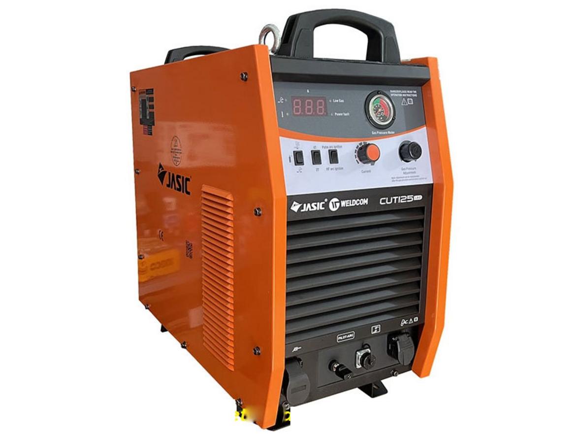 Bảng điều khiển và núm điều chỉnh dòng của CUT125