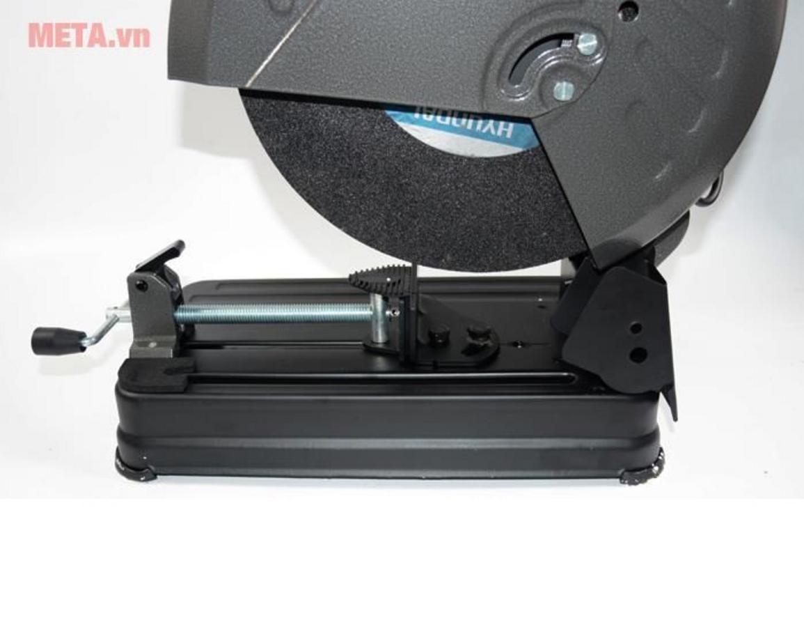 Lưỡi 355mm — cắt được vật liệu lớn hơn, phù hợp công trường.