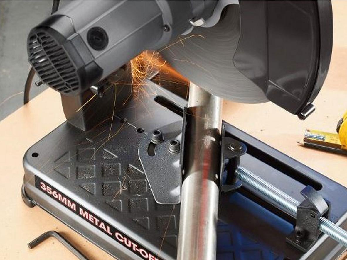Tính năng an toàn của Ozito MCS-2355