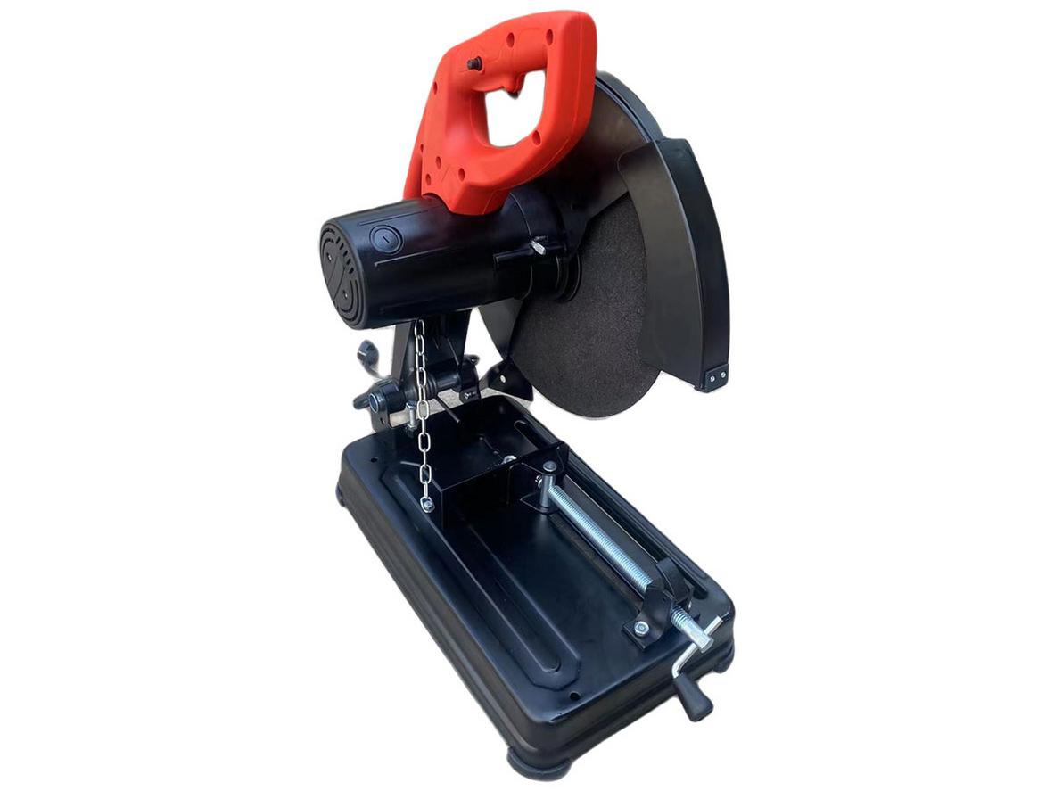 Motor dây đồng 100% — bền bỉ khi vận hành động cơ liên tục (Zoom-in vào nhãn motor).