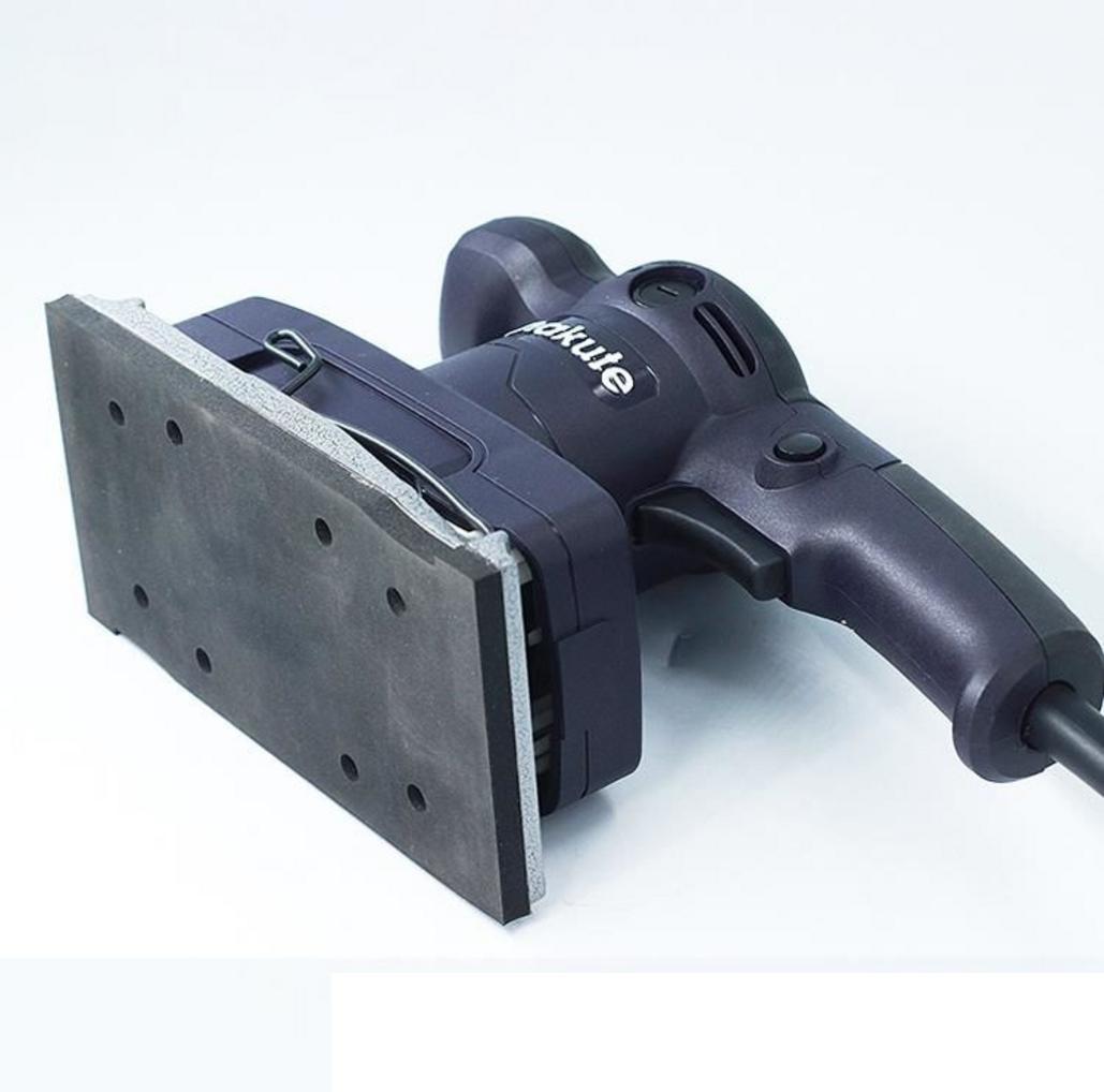 Tổng quan Máy chà nhám Makute OS002