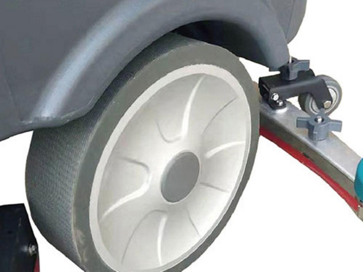 KMS D9 đang vận hành trên sàn nhà xưởng