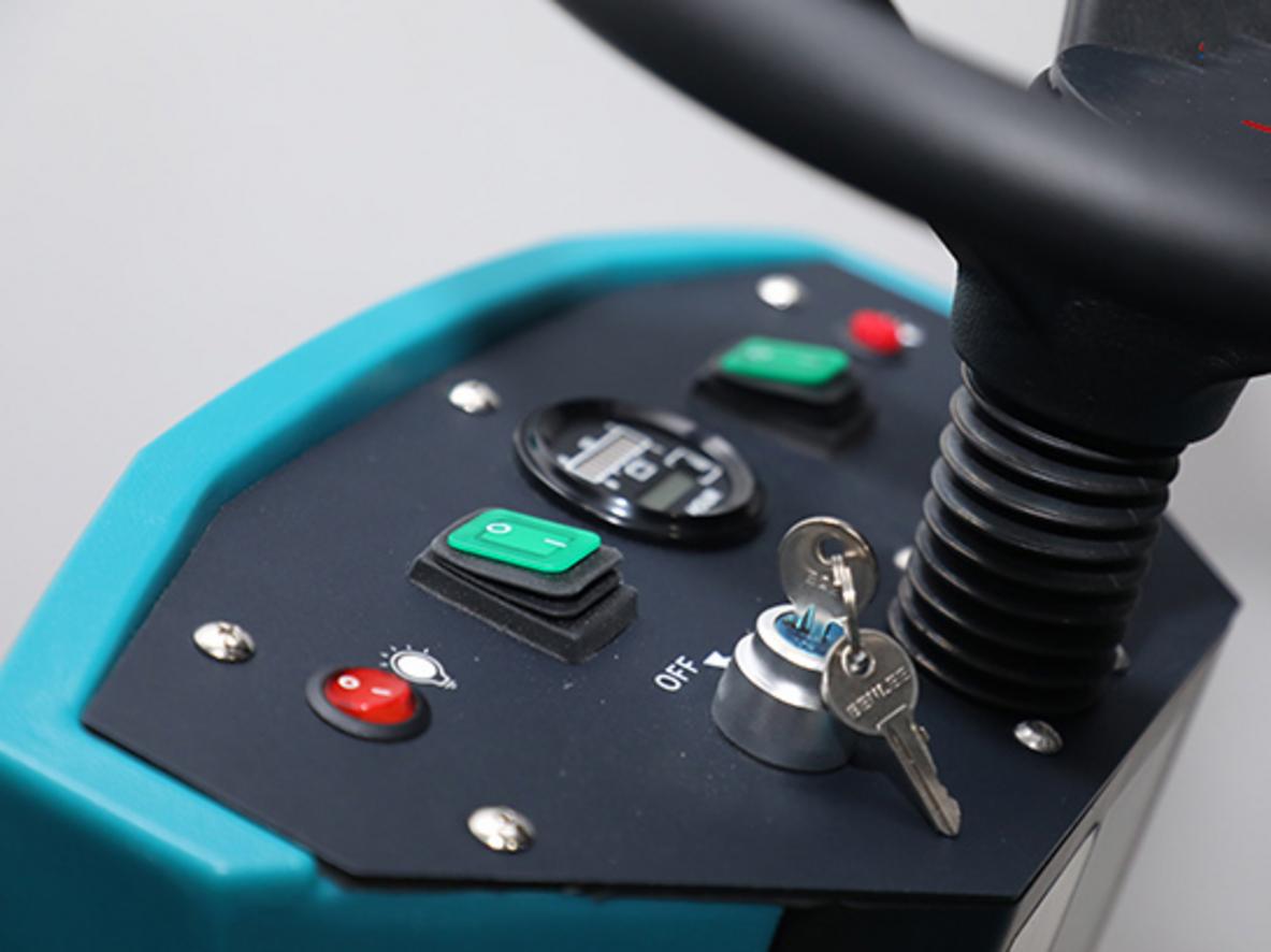 Tổng quan Máy chà sàn liên hợp ngồi lái Kumisai KMS 60B
