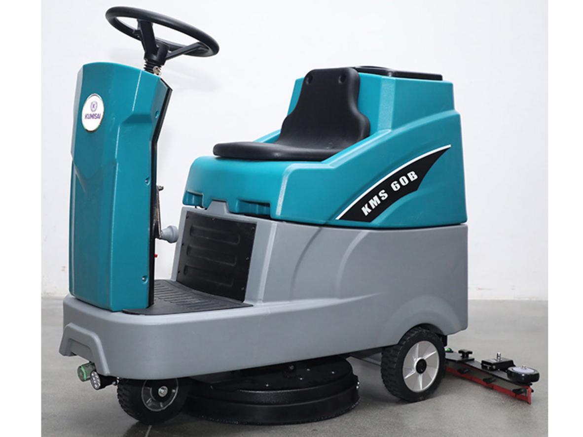 Tổng quan Máy chà sàn liên hợp ngồi lái Kumisai KMS 60B