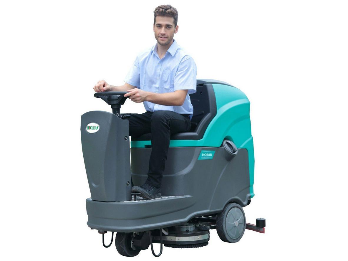Tổng quan Máy chà sàn ngồi lái HiClean HC68B