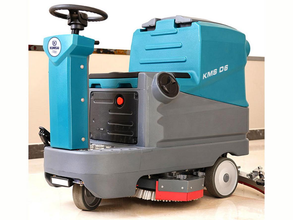 Tổng quan Máy chà sàn ngồi lái Kumisai KMS D6