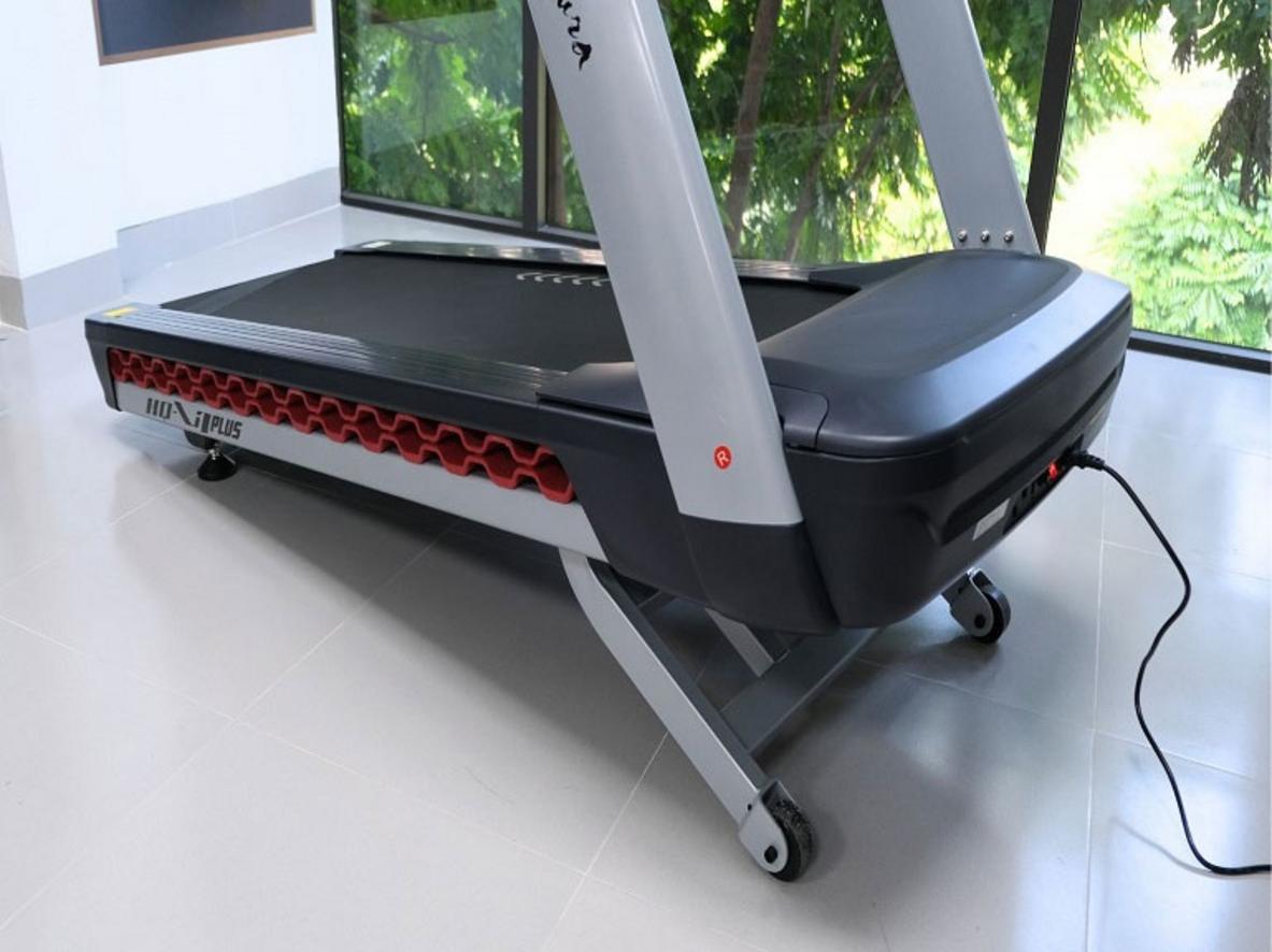 Động cơ AC 6HP của HQ V7 Plus tăng độ bền và ổn định khi chạy lâu.