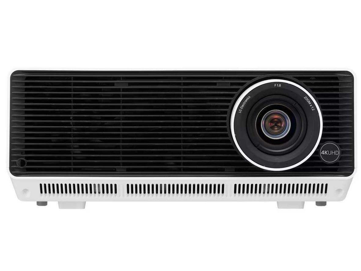 BU53RG chiếu rõ trong điều kiện phòng họp sáng và phòng khách ban ngày
