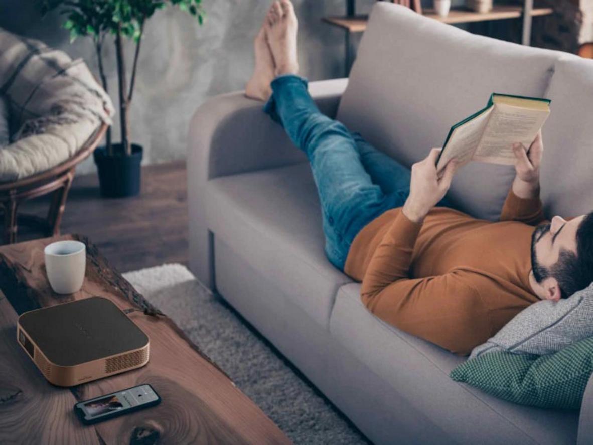 Tổng quan Máy chiếu LED di động thông minh ViewSonic M2W