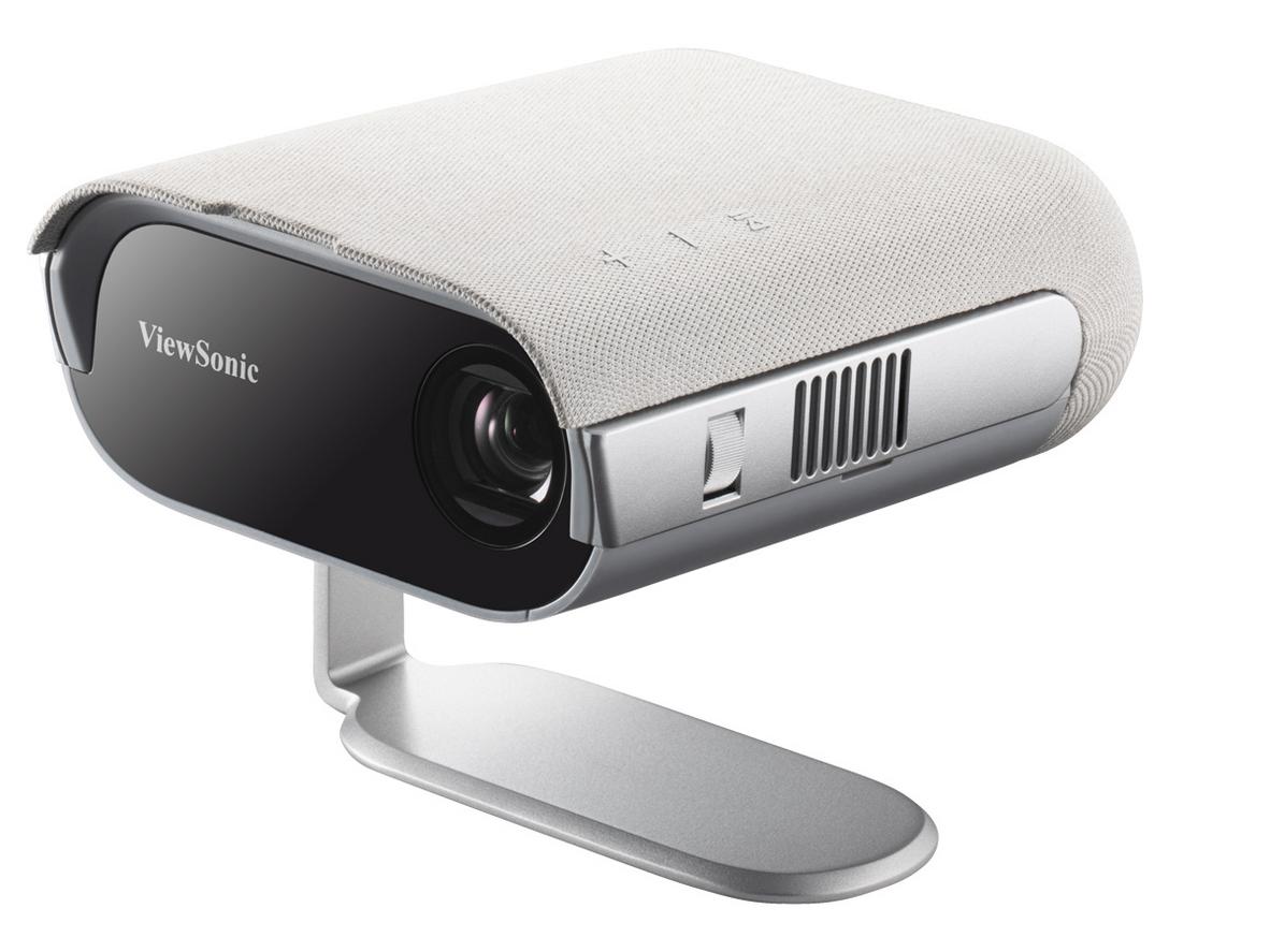 Loa Harman Kardon tích hợp cho âm thanh sống động.
