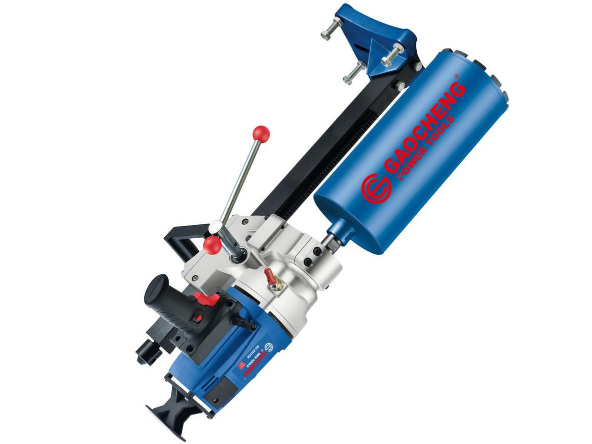 Cận cảnh mô tơ 2500W, hiệu năng khoan cao.