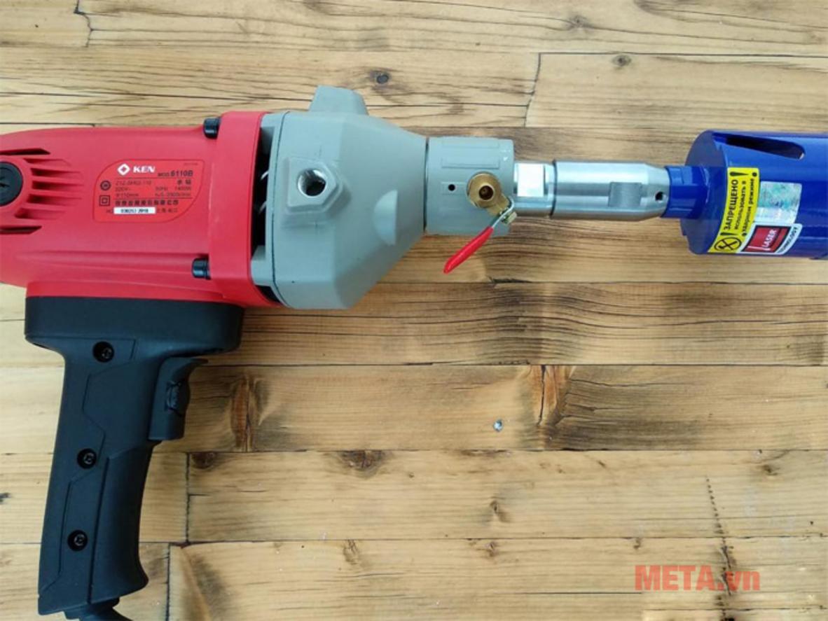 Công suất 1.400–1.650W cho hiệu suất khoan tốt.