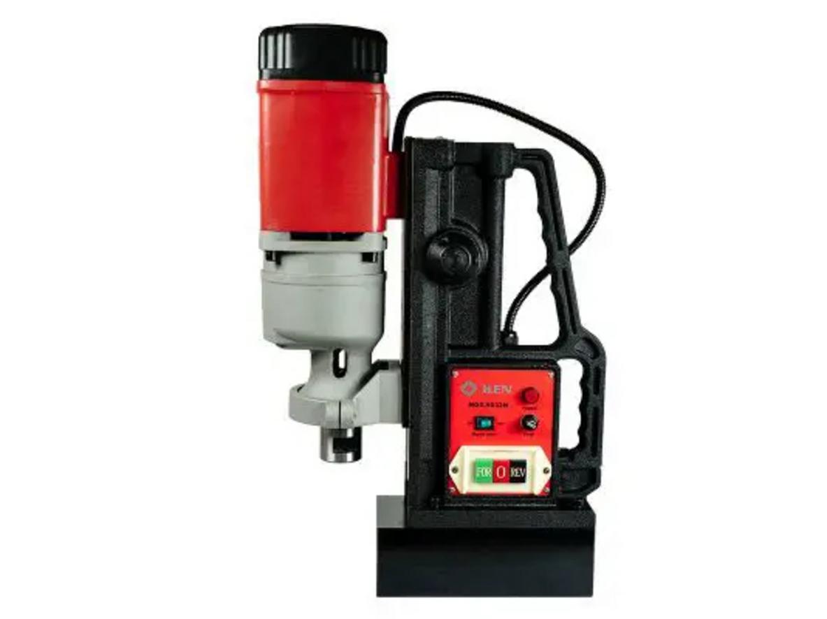 Lực giữ đế 15.000N giữ máy cố định