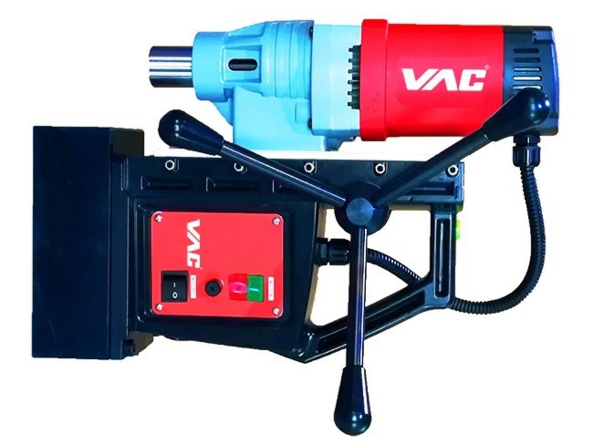 Hiệu suất khoan: Công suất 1.380W và tốc độ tối đa