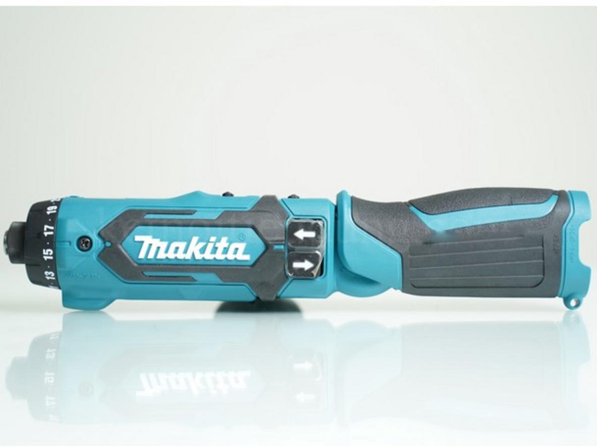 Thiết kế gập 2-in-1: vào góc hẹp dễ dàng.