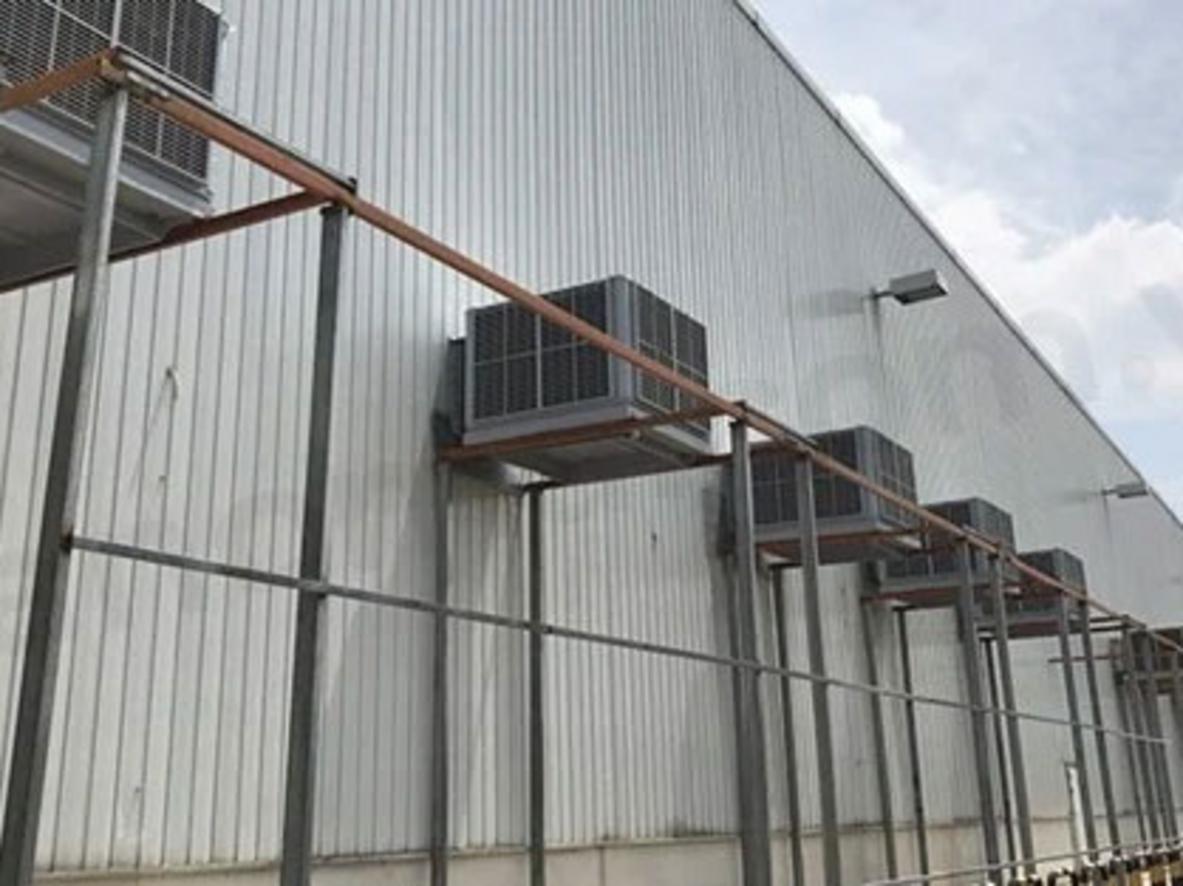 Bình nước 35 lít cho hoạt động liên tục.