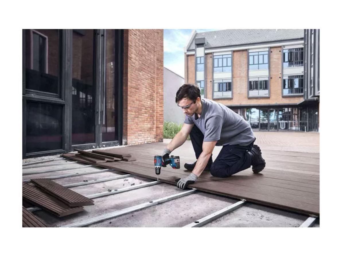 Mô-men xoắn 63 Nm — đủ sức cho gỗ và thép