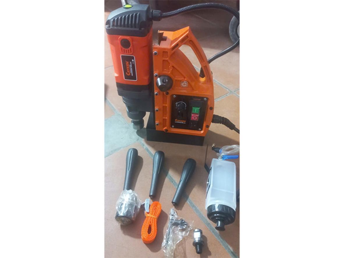 Mô tơ chổi than và thiết kế di động của Cayken SCY-35HD