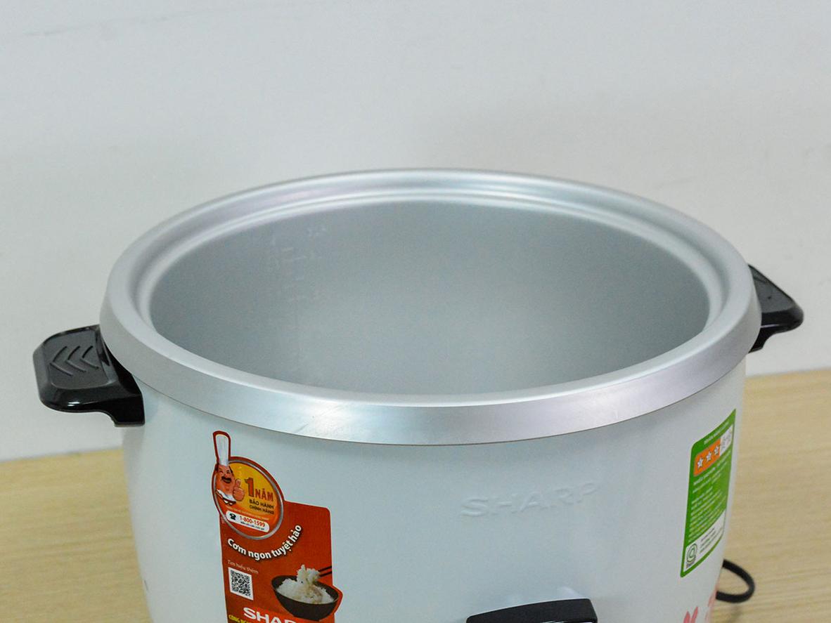 Nắp rời — tháo lắp và vệ sinh thuận tiện