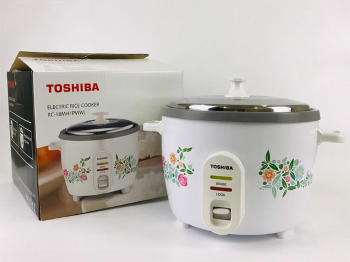 Công suất 700W + công nghệ 1D: nấu nhanh, cơm chín đều.