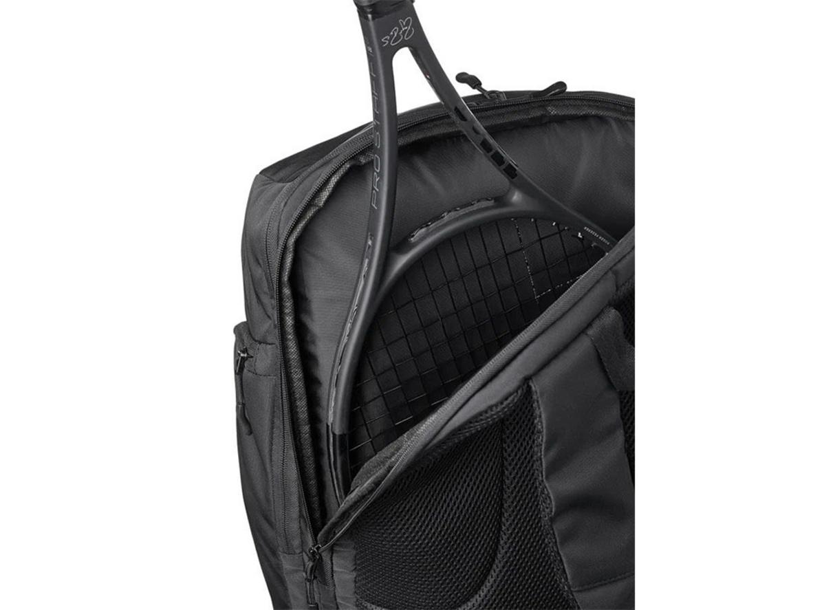 Ngăn đệm chứa tối đa 2 cây vợt