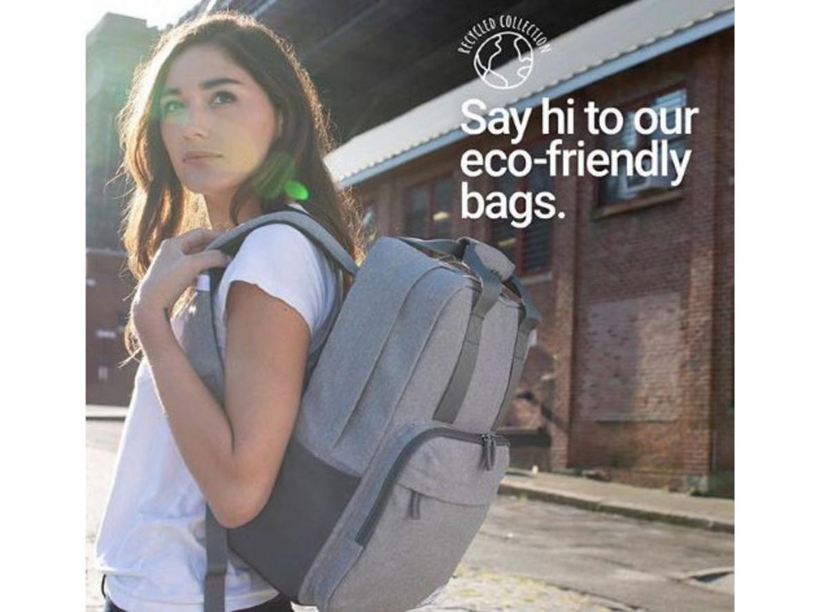 Ngăn đệm toàn phần cho laptop tới 15.6"