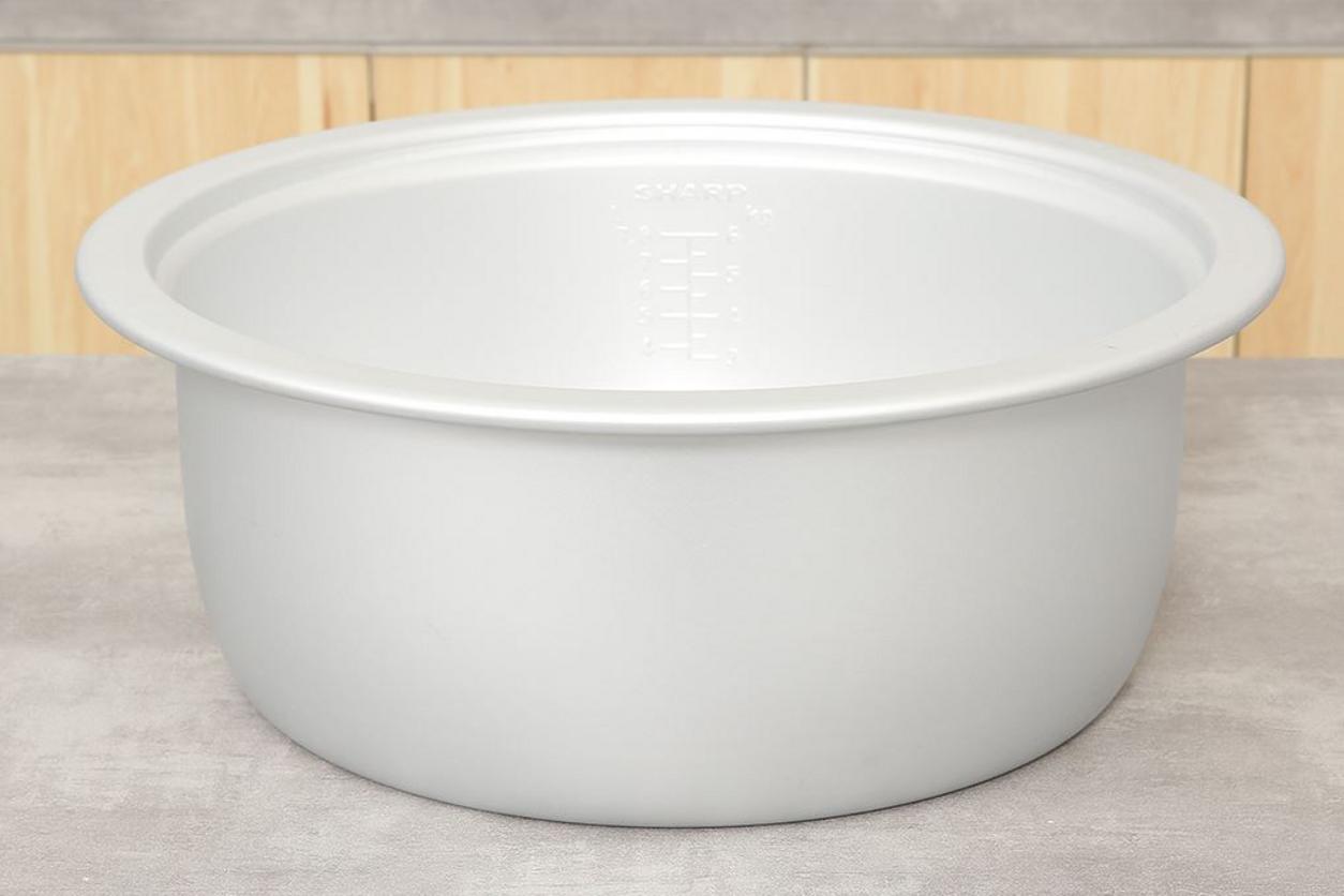 Công suất 2800W giúp nấu nhanh