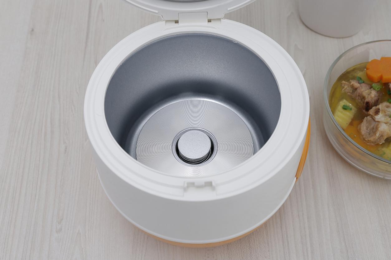 Kích thước nhỏ gọn và phụ kiện kèm theo