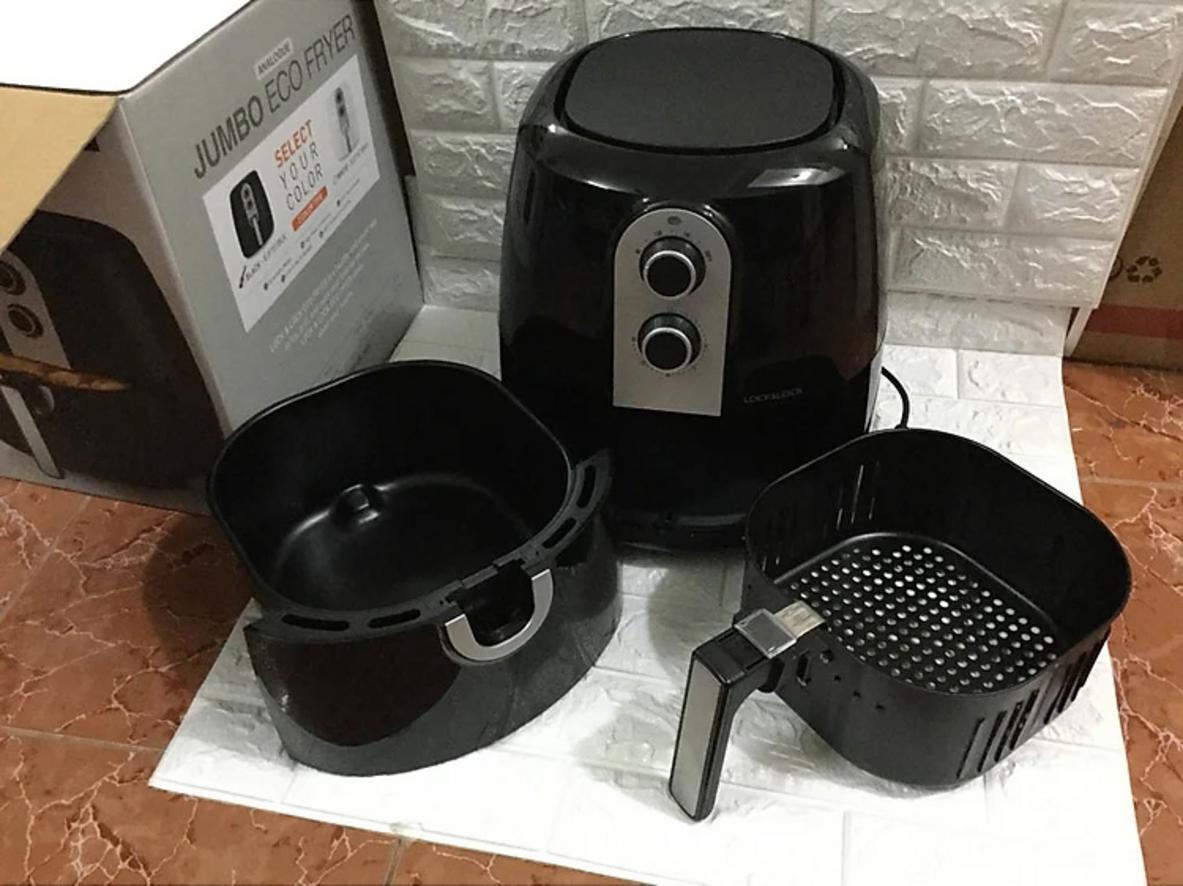 Nhiệt độ 80–200°C và hẹn giờ 30 phút cho các món phổ biến.