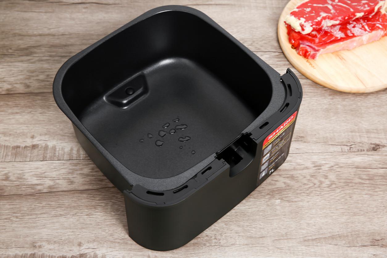 Tổng quan Nồi chiên không dầu Sharp KF-AF70EV-BK (7 lít)