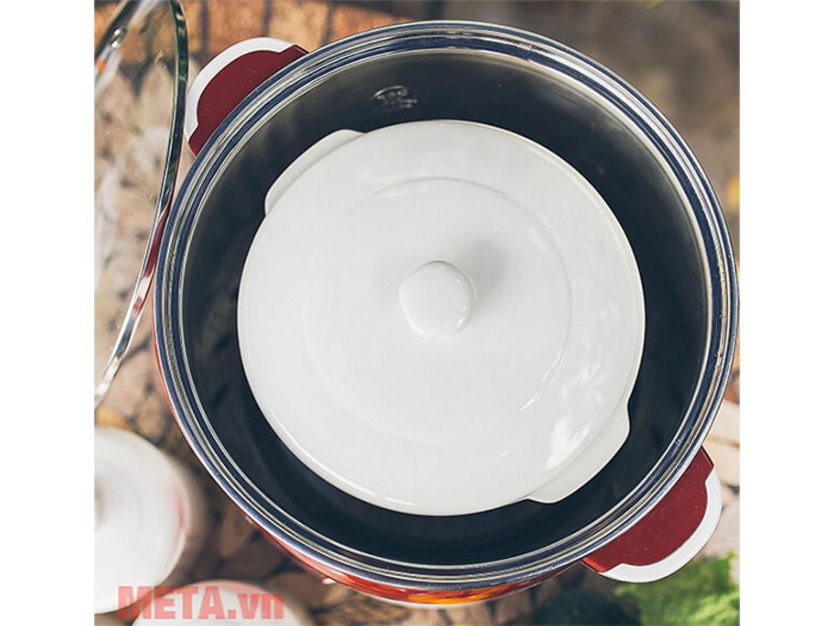 Lòng sứ cao cấp, an toàn và dễ vệ sinh