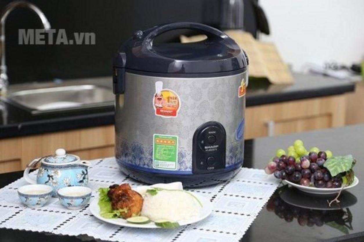 Hệ thống 3 mâm nhiệt giúp cơm chín đều