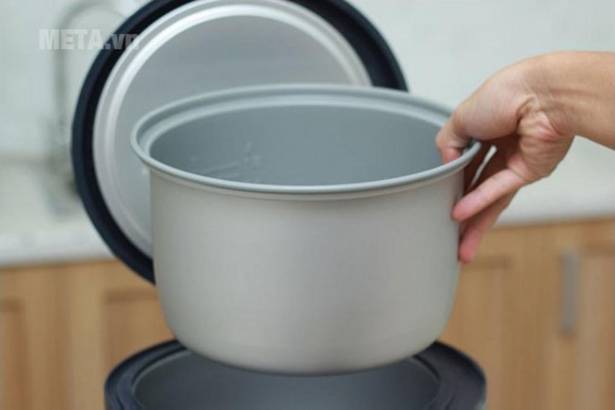 Chế độ giữ ấm đến 12 giờ.
