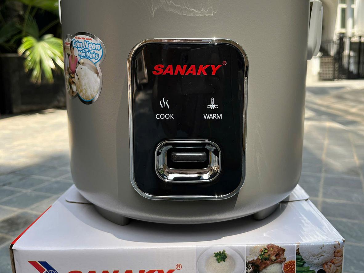 Tổng quan Nồi cơm điện Sanaky SNK-183J24G 1.8 lít
